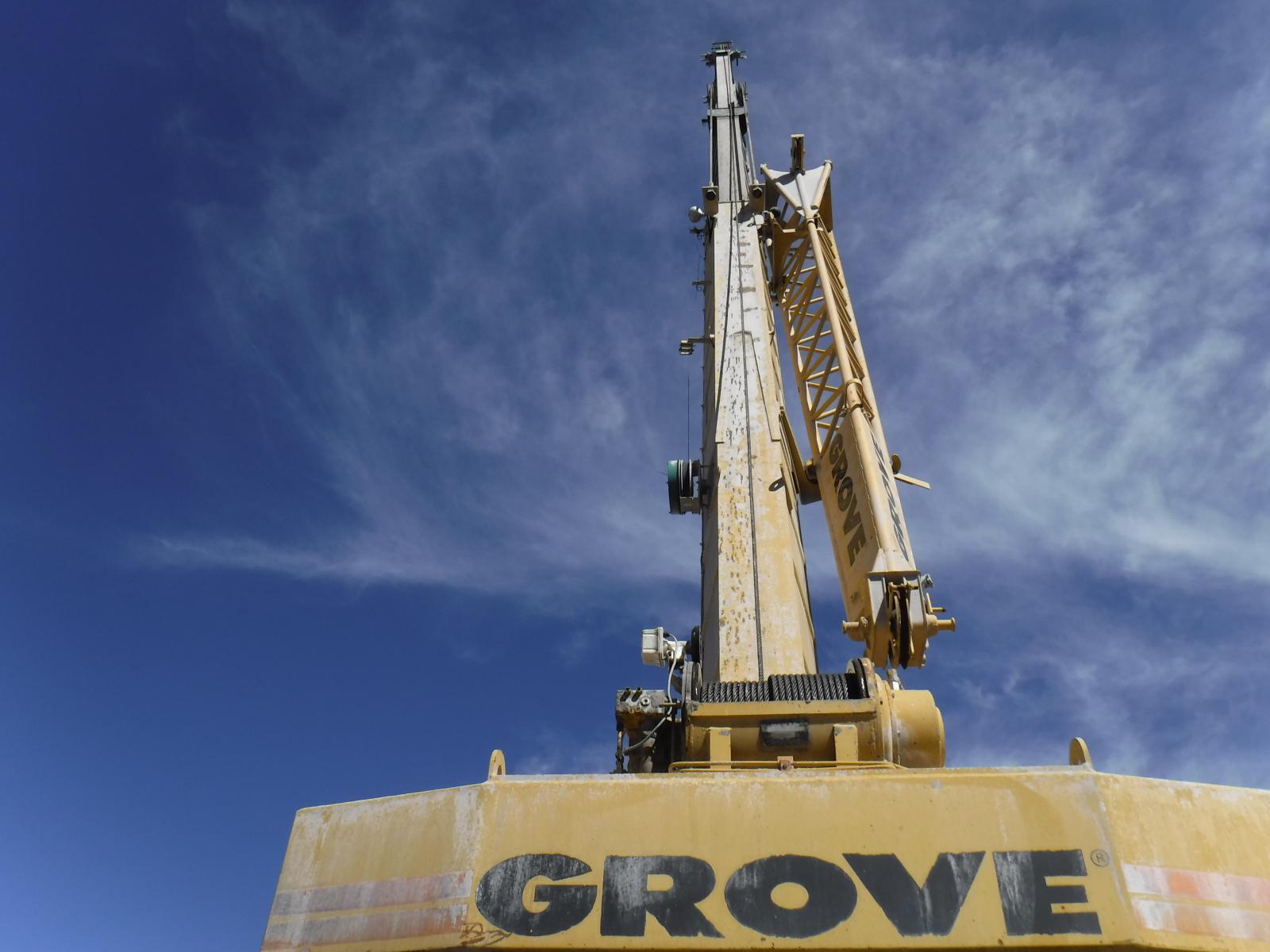 GRUA GROVE RT630